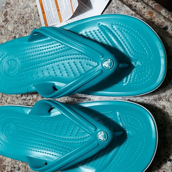 Slippers - Picture 2 of 3